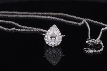 شراءStarsgem جوهرة 5*8 مللي متر الكمثرى قص DEF مويسانيتي قلادة مع مختبر نمت الماس الجانب حجر قلادة النساء