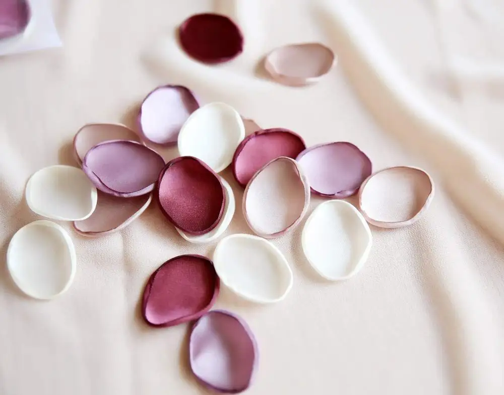 Artificial Rose Petals 100 pieces /bag Artificial Silk Rose Petals Satin Petals Silk For Weddings Handmade Soft Satin Rose