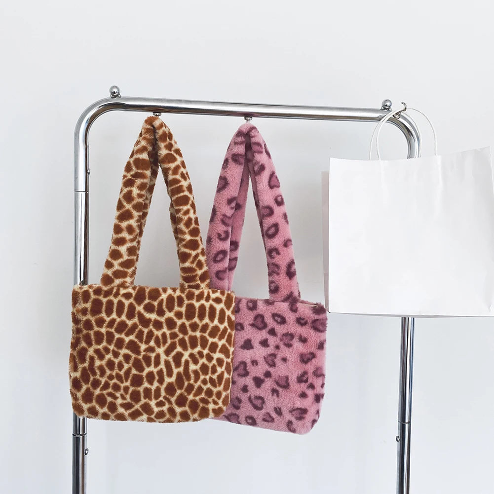 Women Shoulder Bags Retro Fur Fluffy Print Shopping Bag Hit Color Winter Plush Handbags Fashionable Decor |
