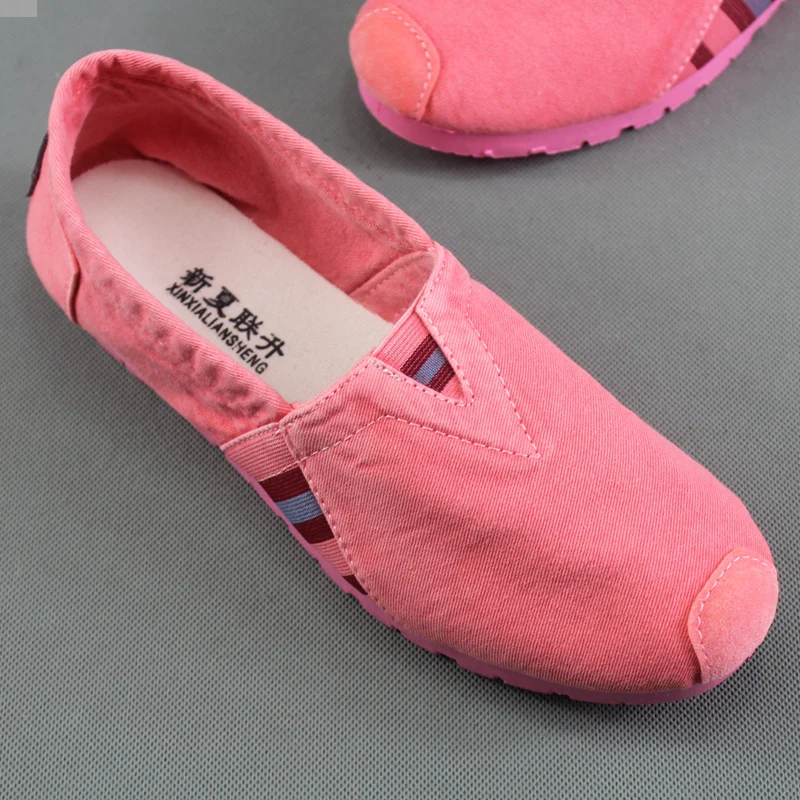2020 Summer New Style  Womens Singles Shoes Old Beijing Cloth Shoes Denim Canvas Shoes Pure hand embroidered insole