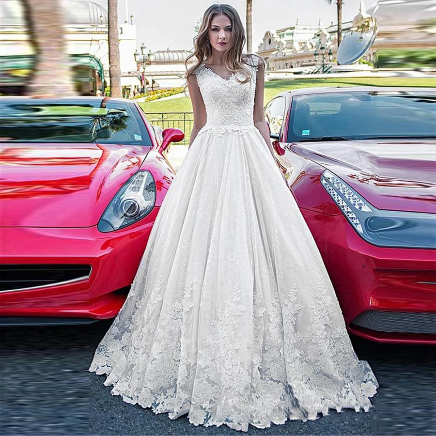 Fast Delivery Vneck Aline Applique Lace Wedding Dresses Sweep Train Tulle Dress Vestido De
