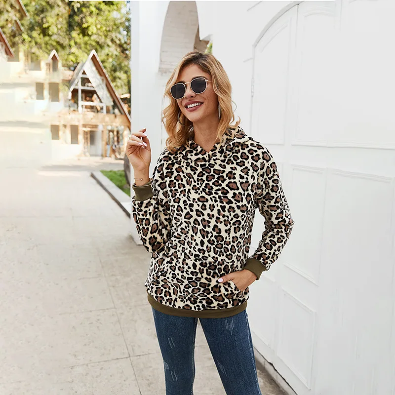 

Hot sale 2019 autumn and winter Street Wear women's new long-sleeved hooded pullover leopard pocket loose wild hoodie