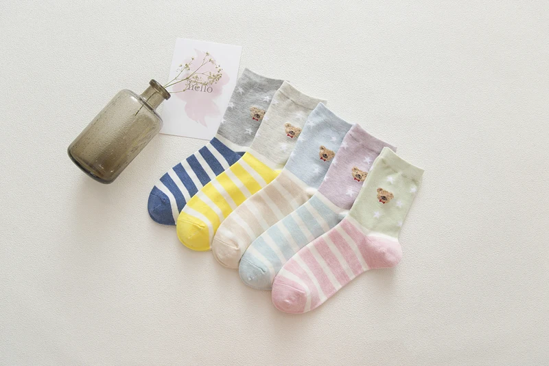 LJIQQ/5 пар, женские креативные повседневные красивые хлопковые носки, носки ярких цветов с изображением медведя, носки-лодочки kawayi, корейские носки
