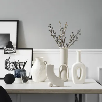 

Personalized Design White Ceramic Vase Nordic Minimalist Desktop Decor Dried Flower Holder Fashion Home Decorations Craft Gifts