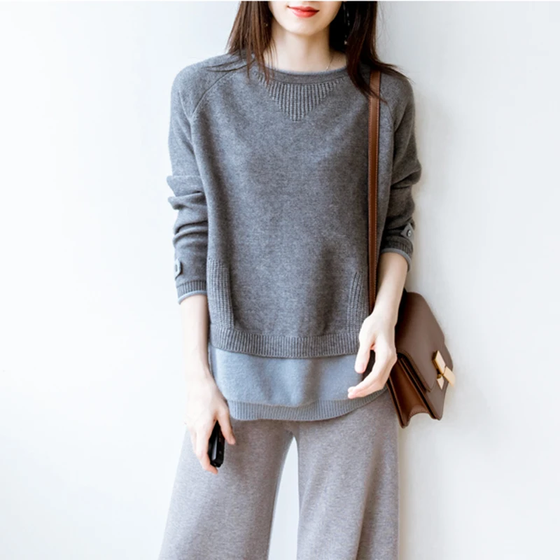

Autumn and winter new cashmere sweater female loose round neck casual stitching wool outside wearing sweater knit short pullover