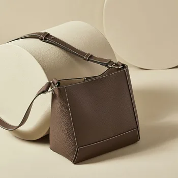 

2020 New Leather Women's Bag Single Shoulder Tote Bag Fashionable Large Capacity Messenger Commuter Bag