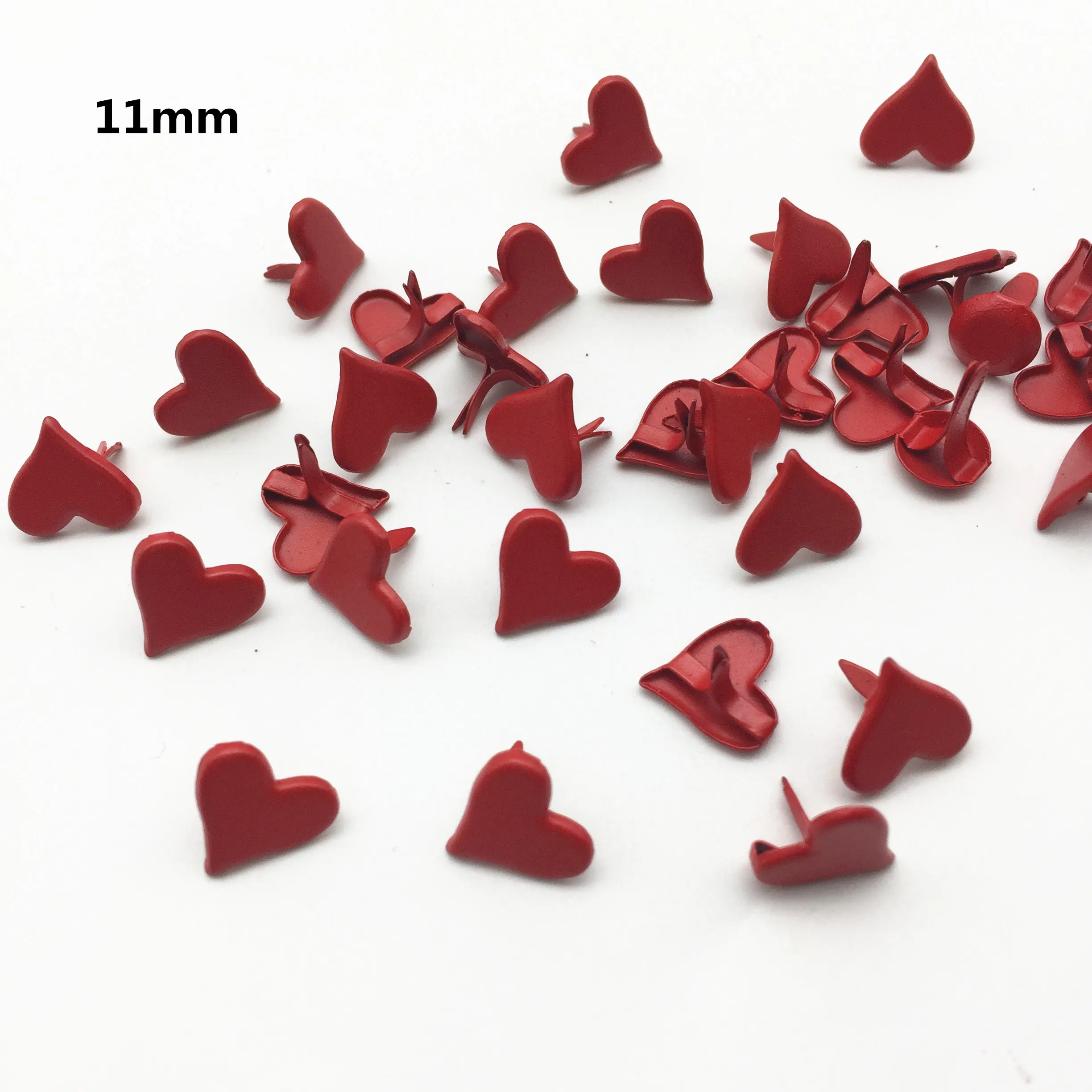 100 шт 11 мм Мини железные сердечки для штамповки украшение, Скрапбукинг DIY ремесла Красный Белый 2 цвета