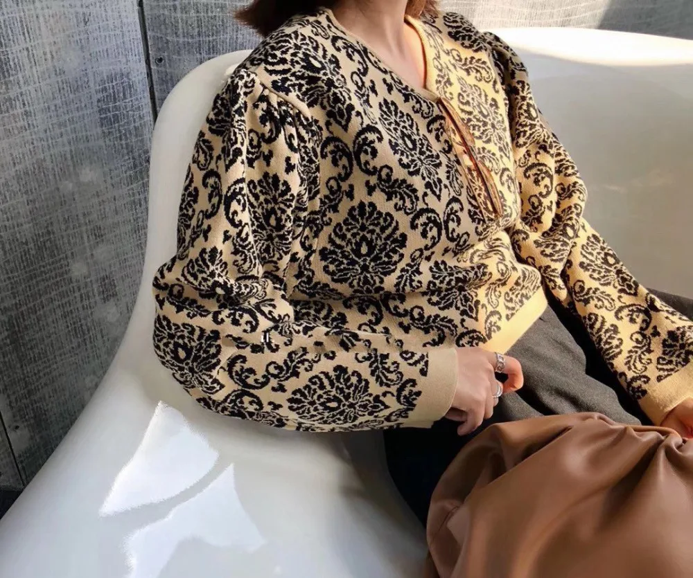 12805097359_421263737