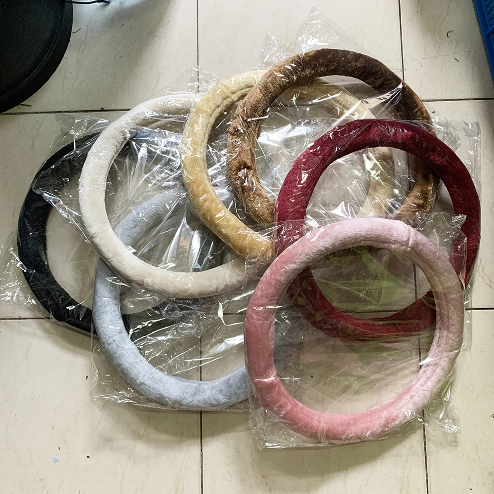 Fur car steering wheel cover, plush car steering wheel cover (38 cm handlebar diameter)