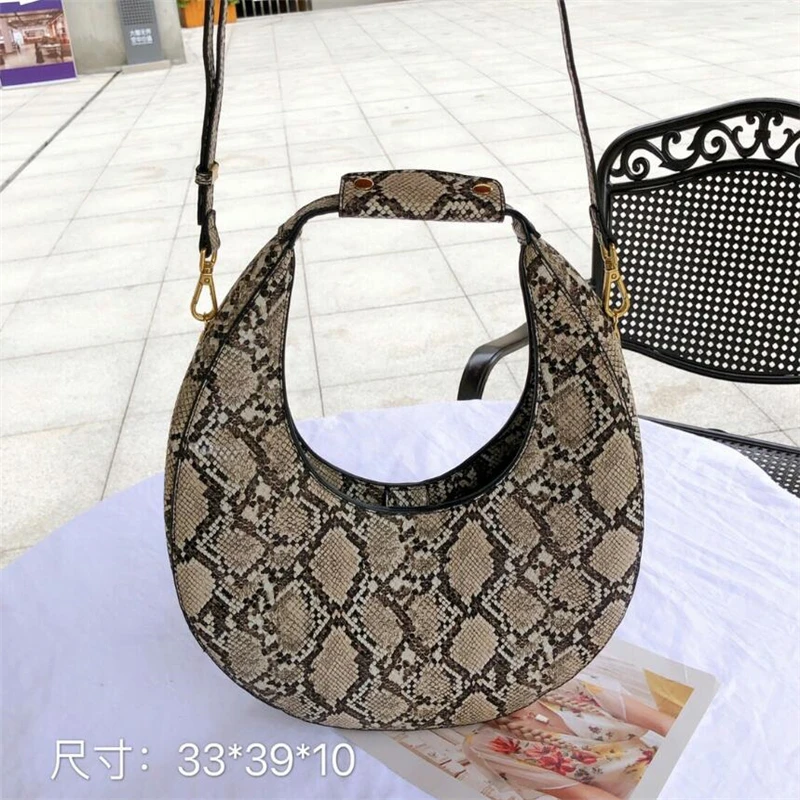 Круглая сумка с узором питона, женские роскошные сумки, модная дизайнерская сумочка с изображением Мун, Большая вместительная сумка через плечо из ПУ - Color: Python pattern