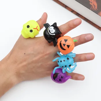 

Halloween small gift gift prom party finger lamp glow toy pumpkin skull skull pumpkin bat ring 100 pieces