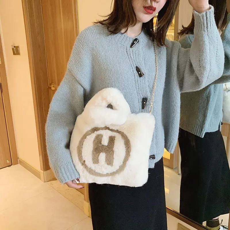 Women's Bag 2022 Trend Ladies Fur Shoulder Bag Plush Tote Bag Chain Crossbody Bags Soft Fluffy Bag Furry Luxury Designer Handbag