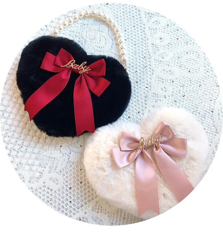 Симпатичная подвесная сумка из искусственного меха в форме сердца стиле Лолиты