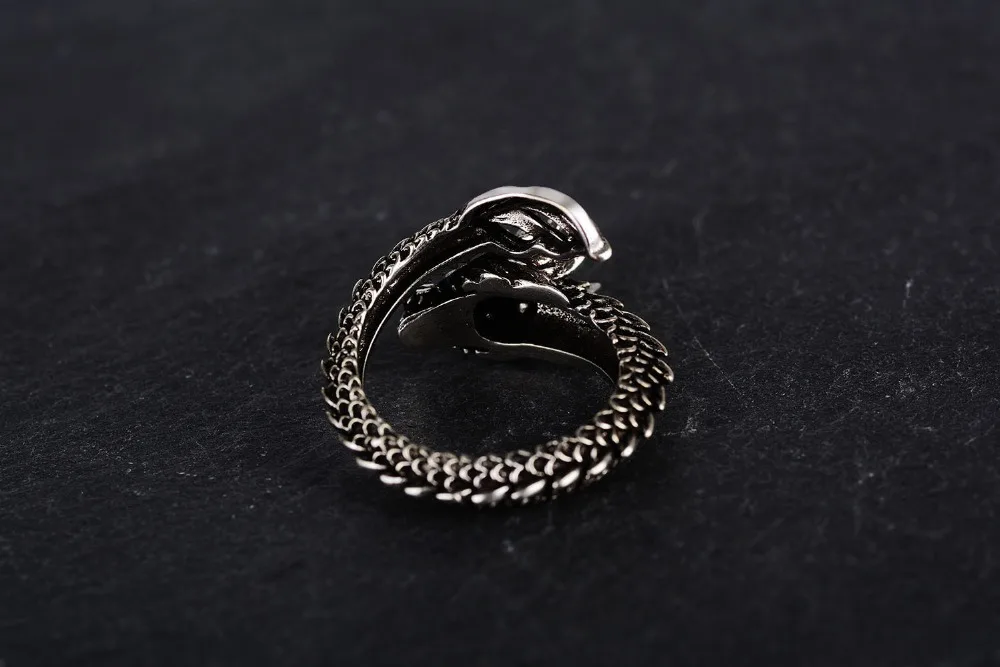 10824130163_620294348