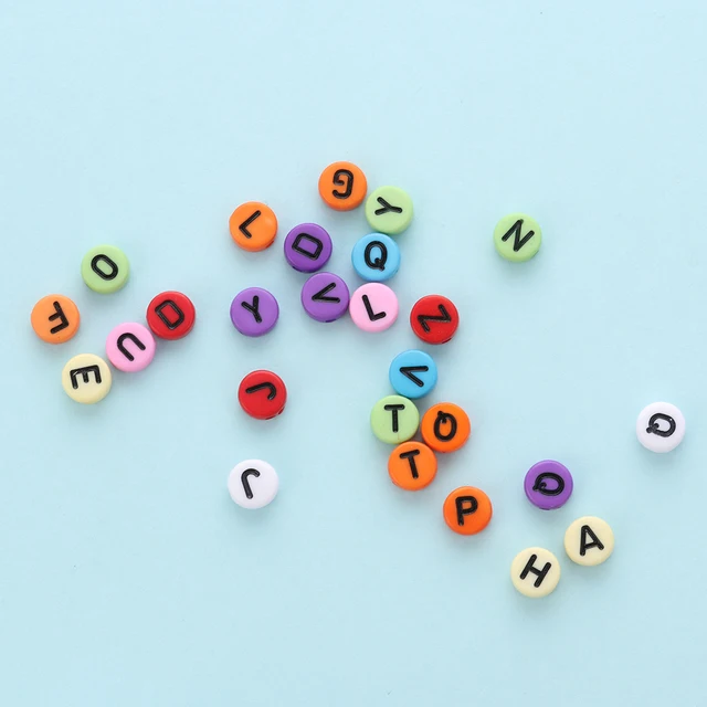 200 Pcs Acrylic Round Alphabet Beads 