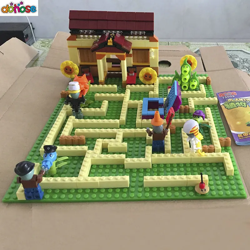 2019 New Legoingly plants vs zombies Set Anime Garden Maze shoot Struck Game Building Blocks Bricks Compatible Toy for Children
