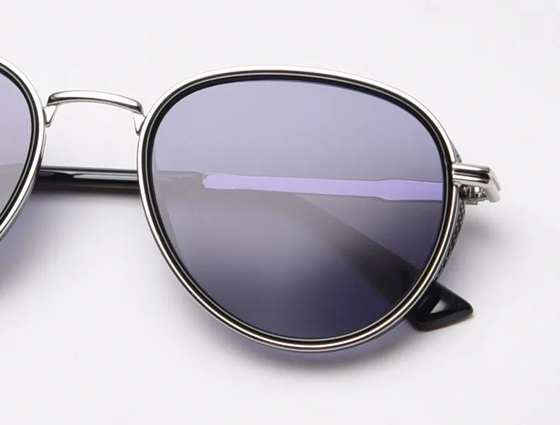 22228240945_1344152070