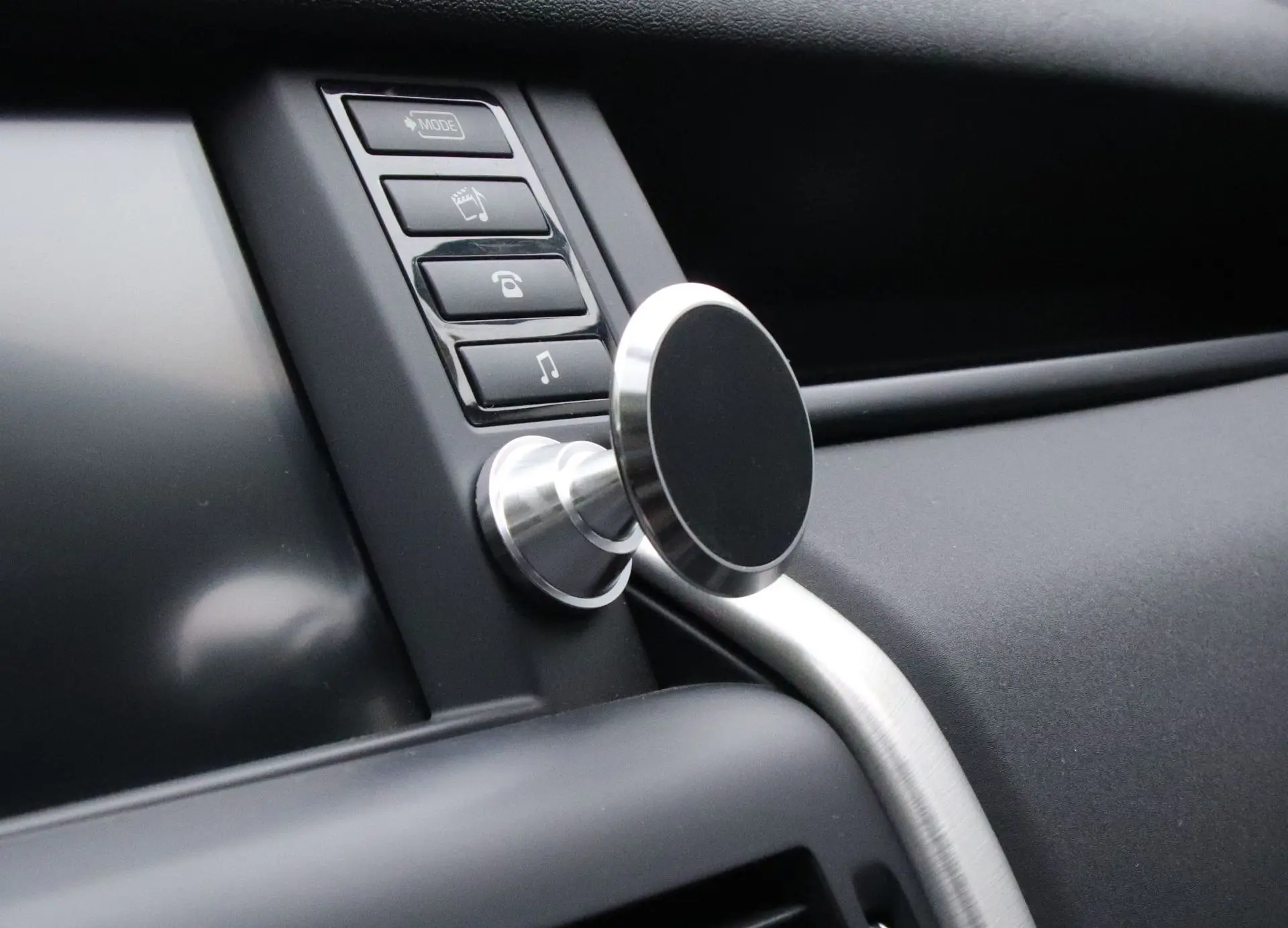 

Car Powerful Magnetic Center Console Mobile Phone Holder Car Magnetic Navigation Support Mobile Phone
