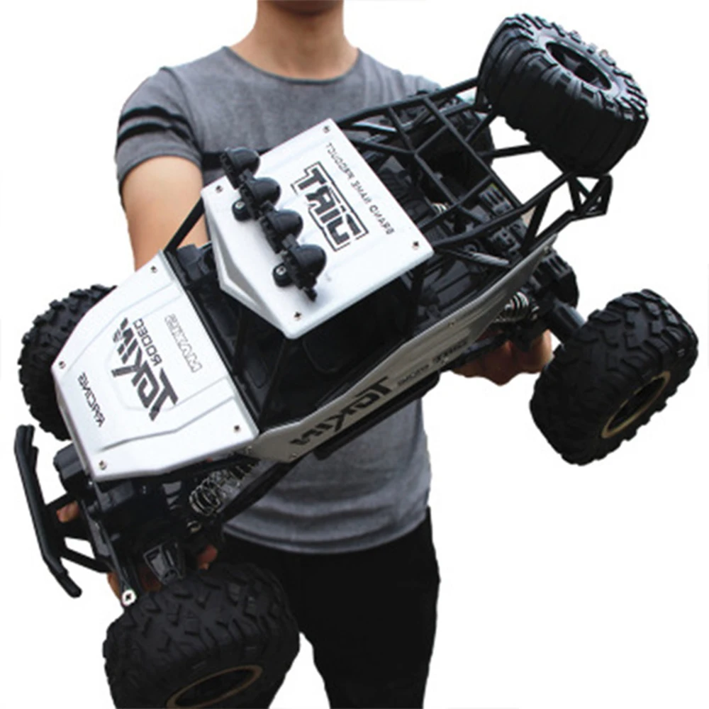 Offerte 112 4WD RC auto aggiornamento versione 2.4G radio remote control auto giocattolo auto auto 2019 ad alta velocità truck off road camion giocattoli per bambini