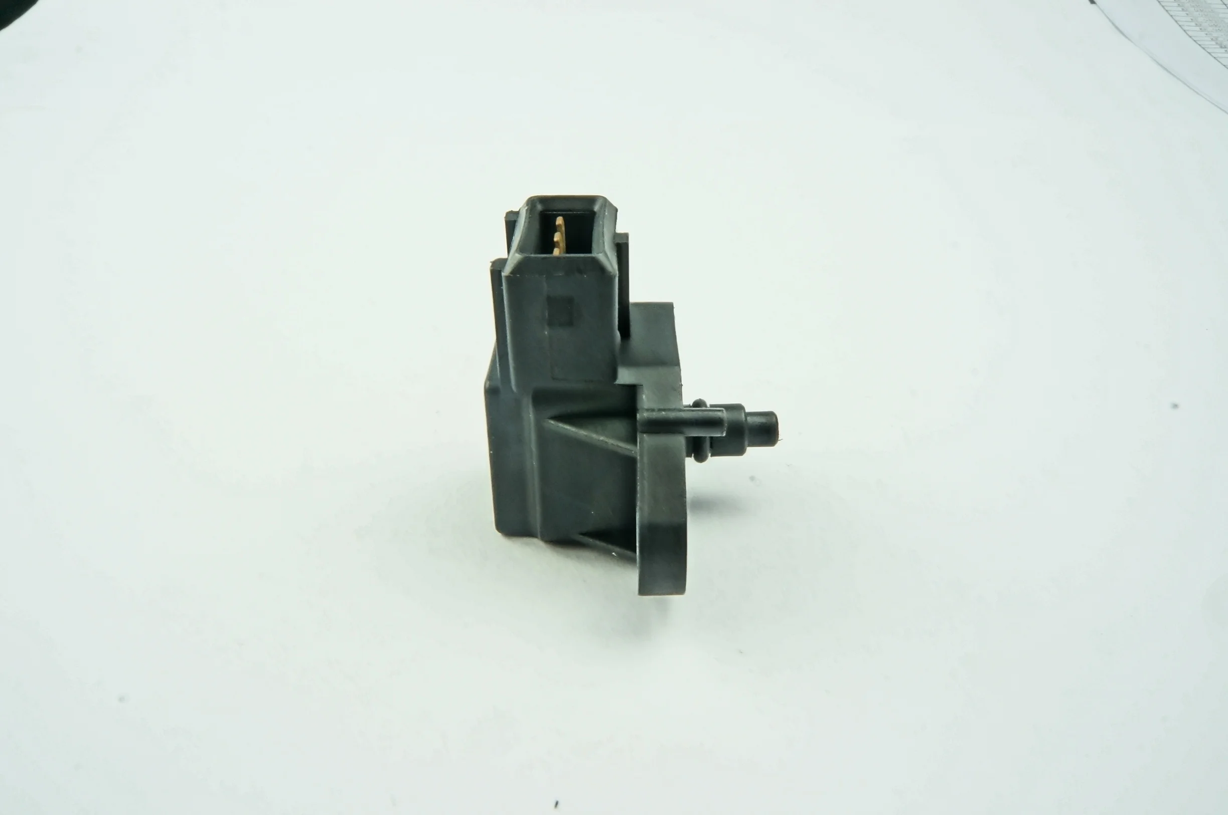 Новая карта воздуха Давление Сенсор OEM 13622246977/2246977/93171579/5850801/6PP009400-561/7472169/5850801/SEB1540