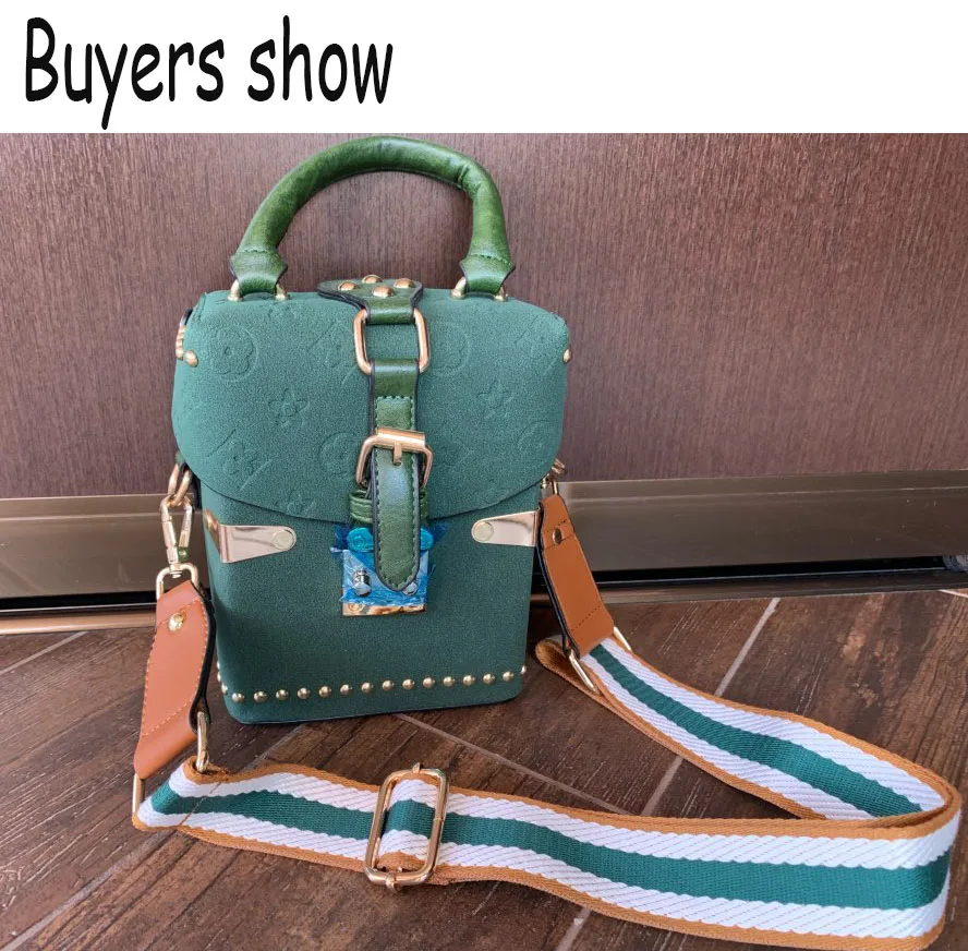 Ue1bb90709bee4c9990881cb3636fd35bo