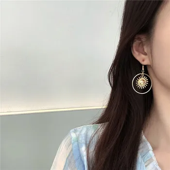 

DI-256 Temperament simple super fairy sun goddess circle ear nail personality joker sweet girl ear clip