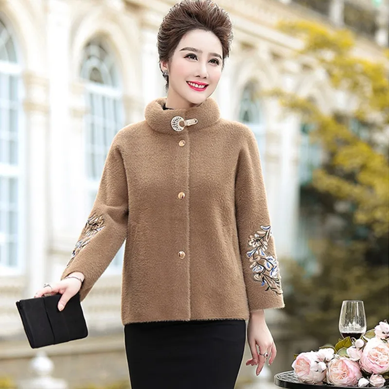 UHYTGF осенние пальто женские элегантные женские зимние шерстяные пальто мода мама плюс размер высокое качество норки кашемир короткая шерстяная куртка 381 - Цвет: Camel