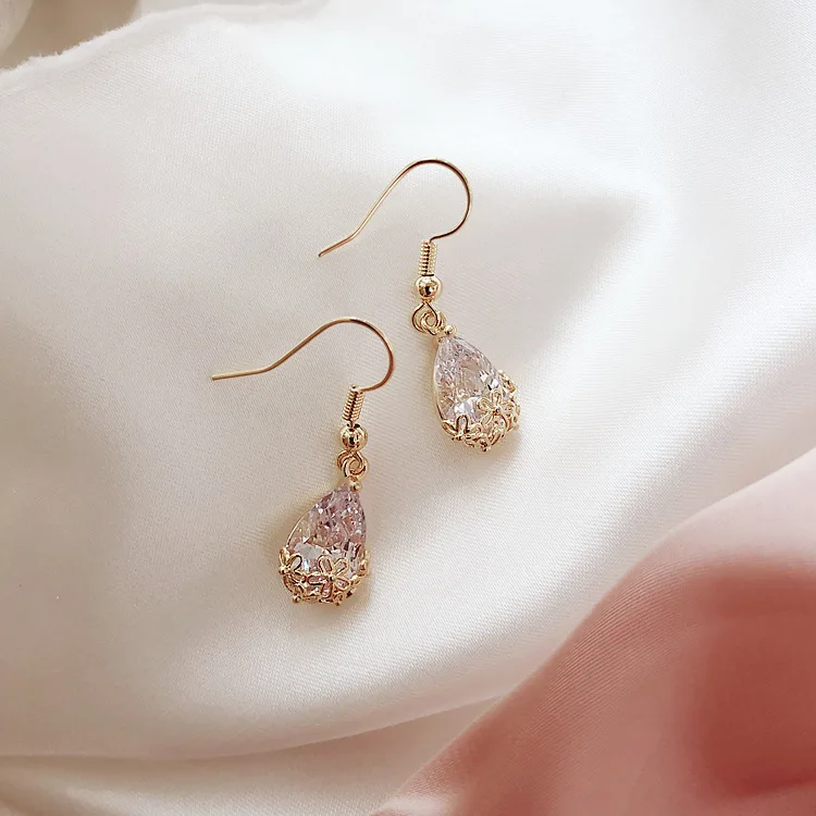 

New Arrival Fashion Metal Trendy Water Drop Women Dangle Earrings Simple Korean Jewelry Female Long Pendant Eardrop