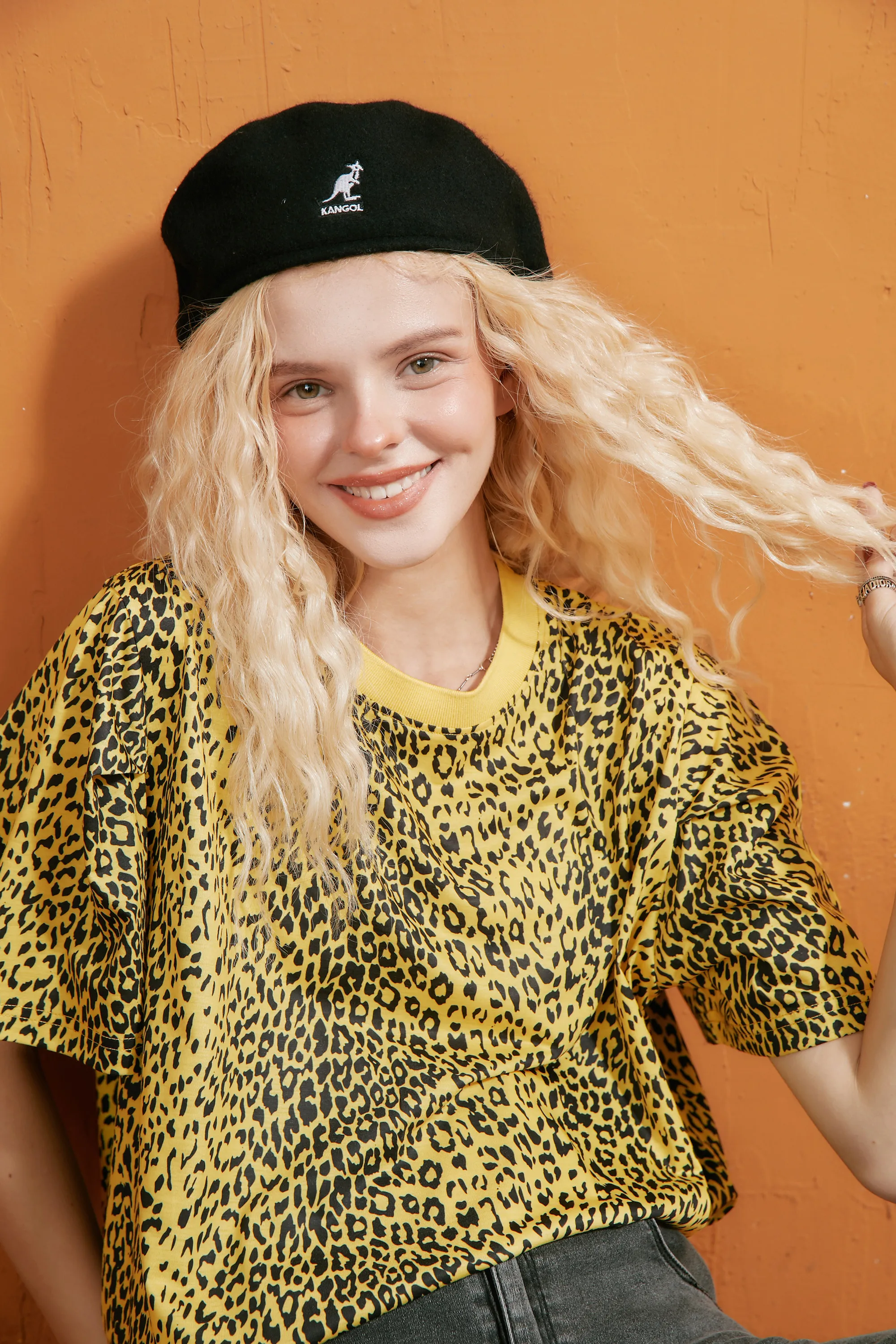 ELFSACK Harajuku Leopard Casual T-Shirts Women Tops,2020 Autumn ELF Green Striped Short Sleeve Korean Ladies Daily Basic Tee