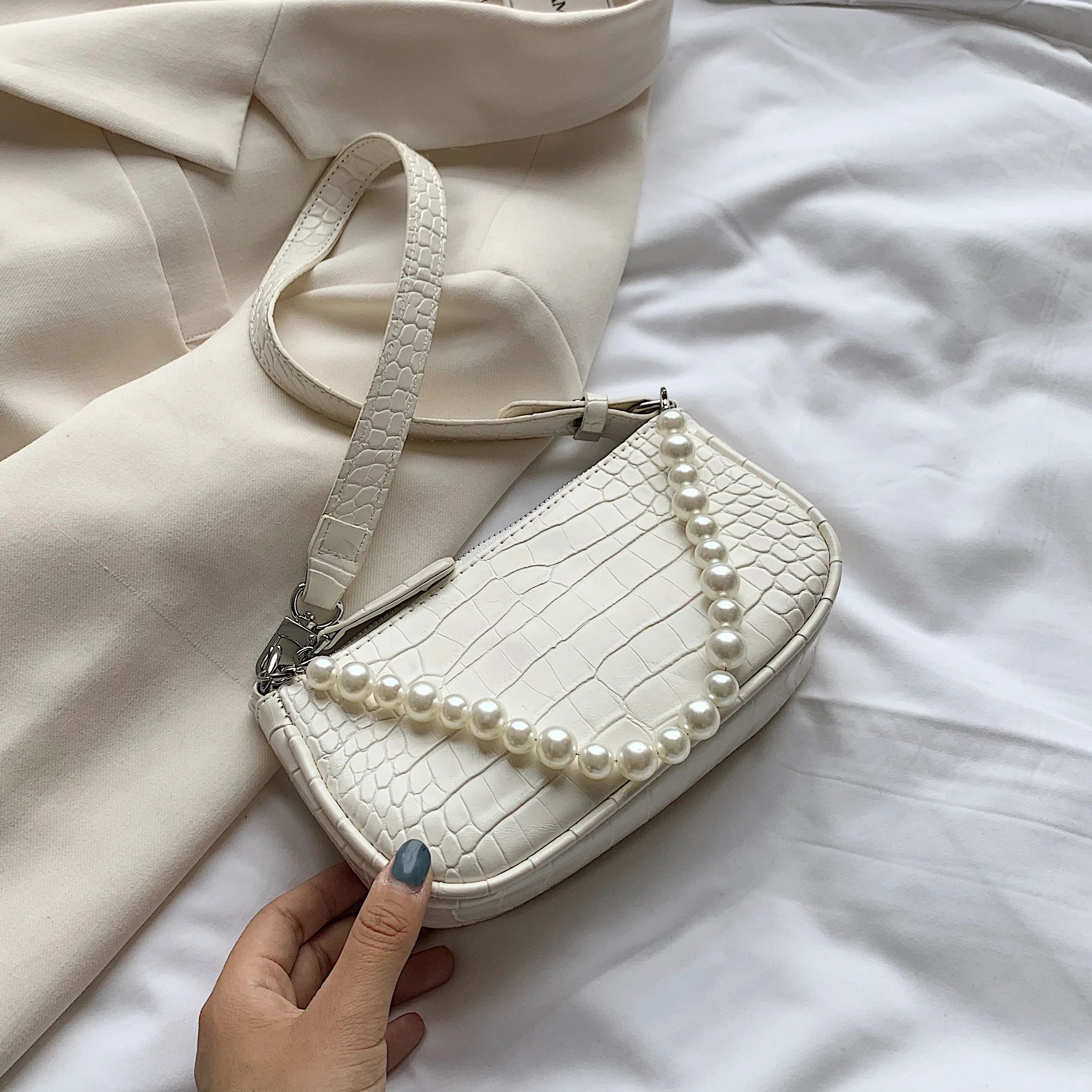 

Pear Design Crocodile Pattern PU Leather Small Shoulder Bags For Women 2020 Summer Crossbody Bags Lady Travel Handbags