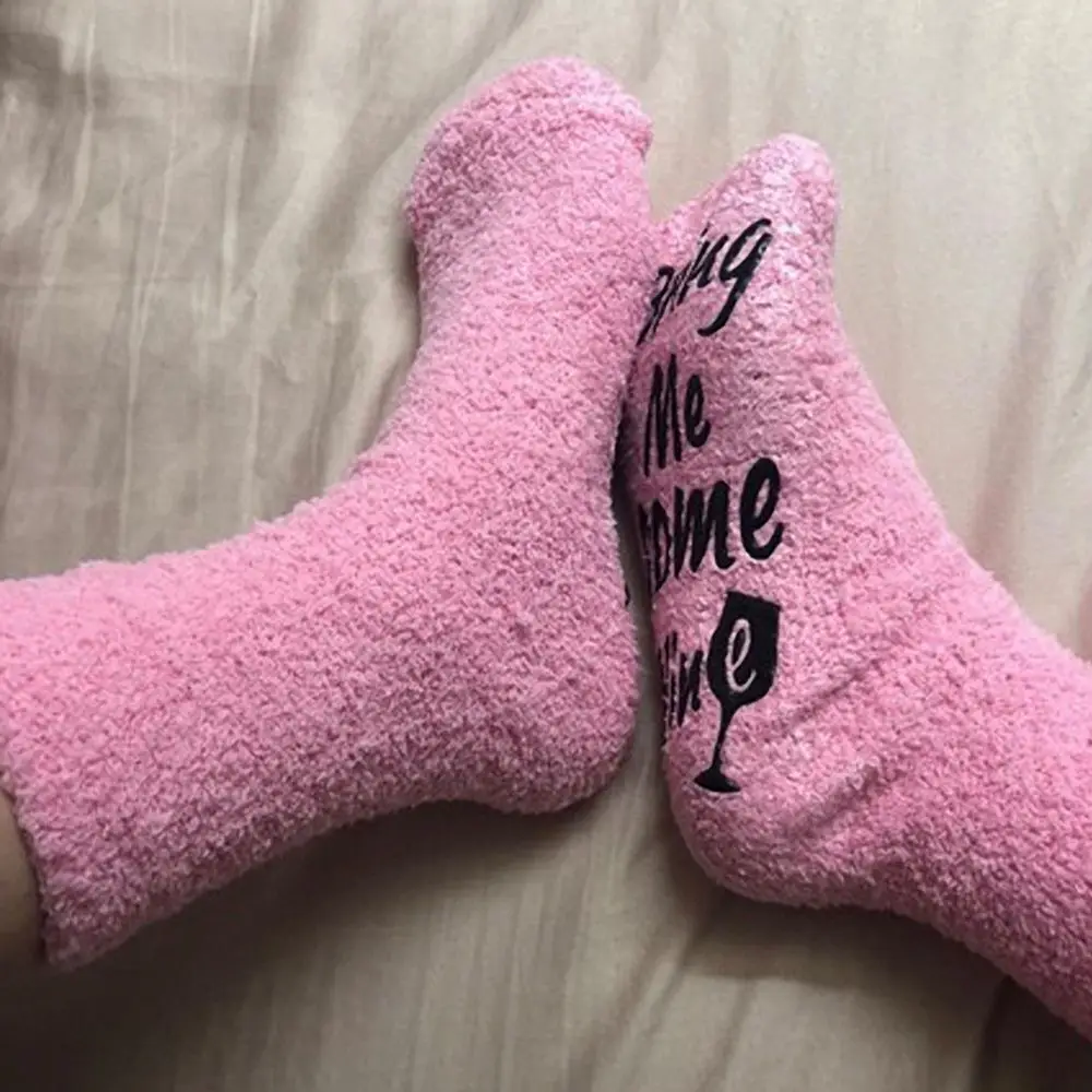 1 пара забавных носков для женщин и девочек, милые пушистые теплые дышащие хлопковые носки с буквенным принтом, одежда унисекс, зимние милые рождественские носки