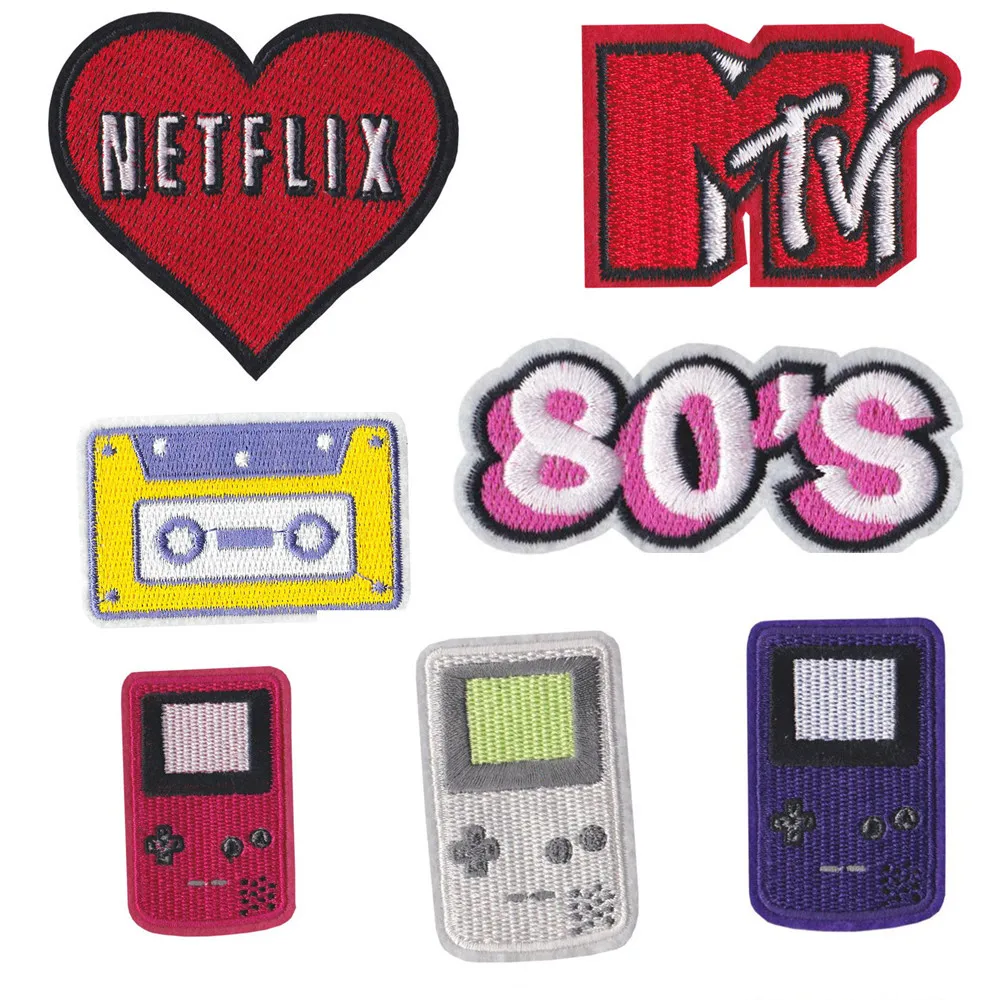 Retro Niedliche TV-Kassetten-Spielkonsole Aufnäher Bestickte Aufbügelpatches für Kleidung DIY Motiv Streifen Kleidungsaufkleber Abzeichen