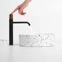 Lavandino bagno nordico lavabo in ceramica Terrazzo lavabo circolare per uso domestico lavabo balcone lavabo lavabo