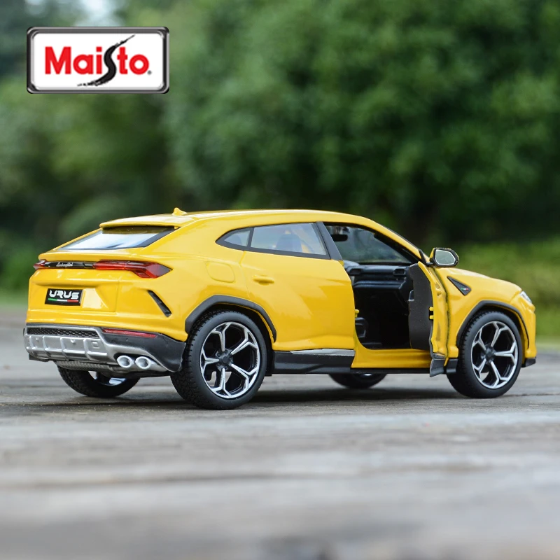 Maisto 1:24 Lamborghini Urus Red SUV Car Static Die Cast Vehicles Collectible Model Car Toys 3