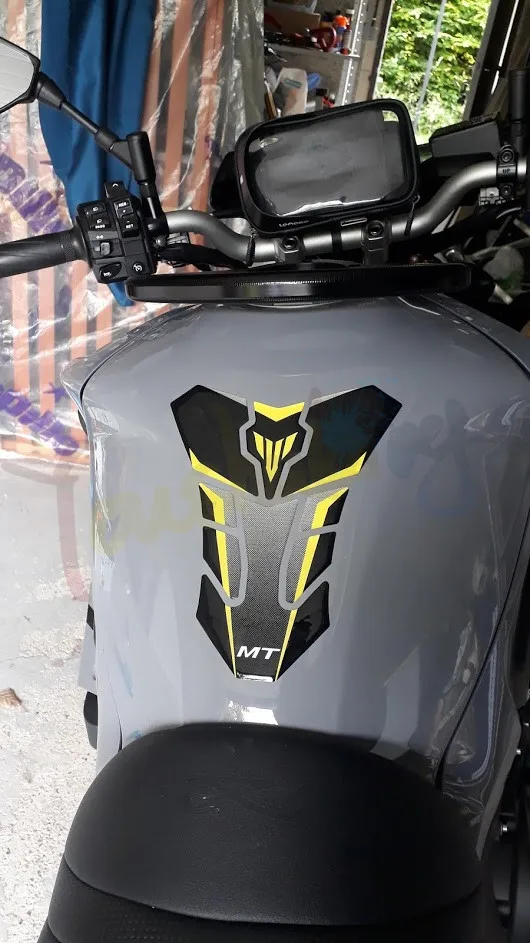Подходит для Yamaha MT10 MT-10 MT09 MT07 FZ09 MT25 газовая крышка поднятый топливный бак Pad светоотражающие наклейки эмблема защита мотоцикла