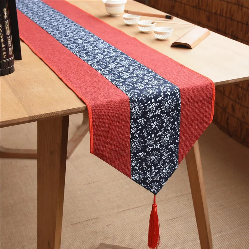 Китайский стиль красный Сращивание карпа настольная дорожка хлопок и лен Лотос красно-коронованный журавль настольный флаг с красными кисточками Настольная Крышка