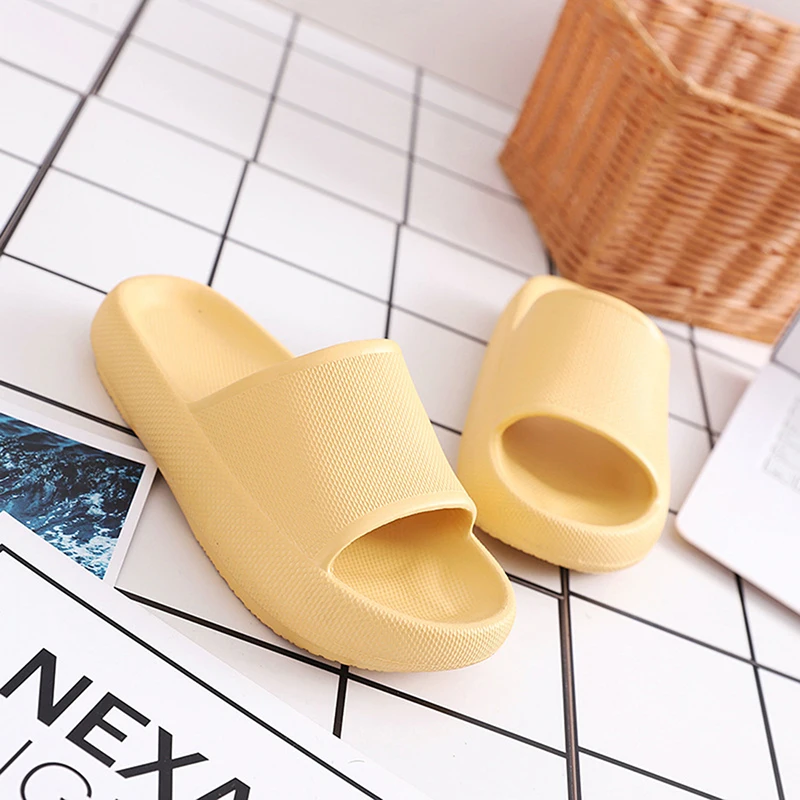 

Indoor Comfortable Soft Slippers 2020 Latest Technology Super Soft Home Slippers Men Women Non-slip Home Shoes Couple Slippers