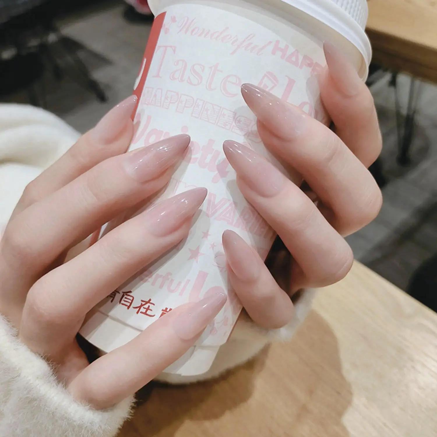 그라디언트 웨어러블 가짜 손톱, 프레스 온 네일 스틸레토 가짜 손톱, 긴 패션 분리형 풀 커버 네일 팁, 24 개