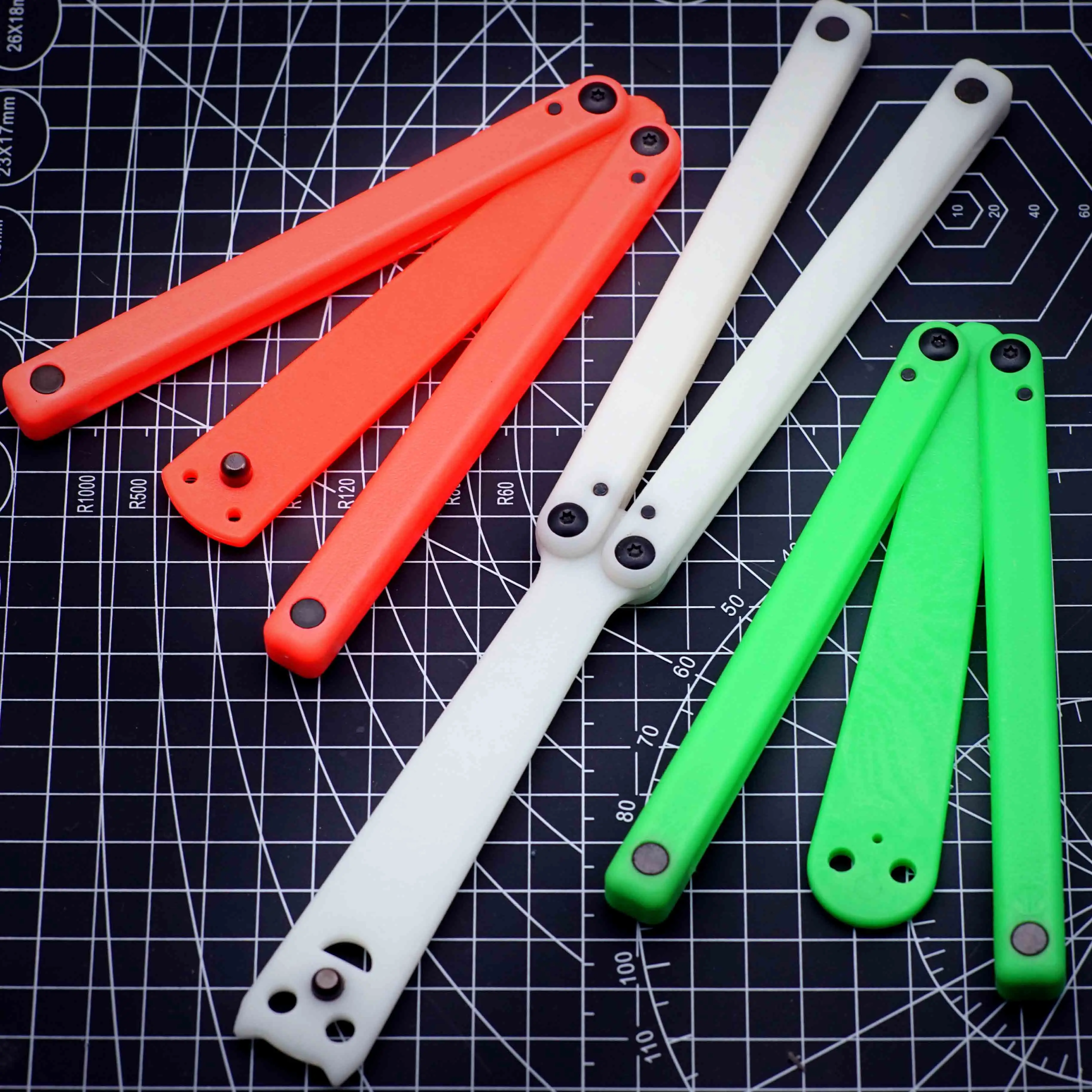 Squiddy Clone Squidtrainer Clone Plastic Balisong Injection Molding