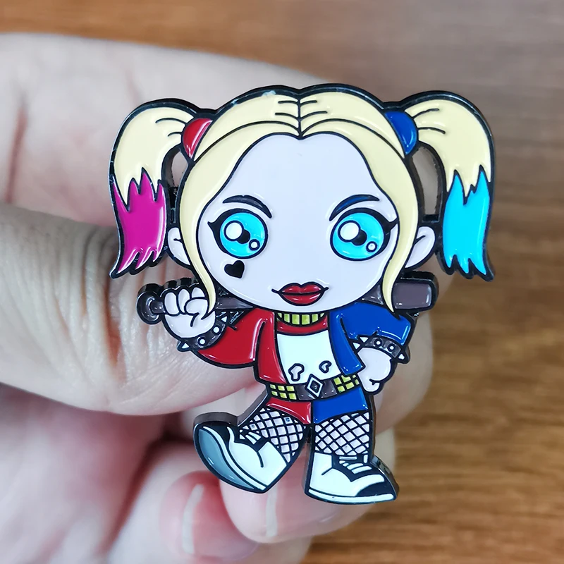 Брошь в виде бейсбольной биты Харли Квинн значок из птиц добычи реквизит для