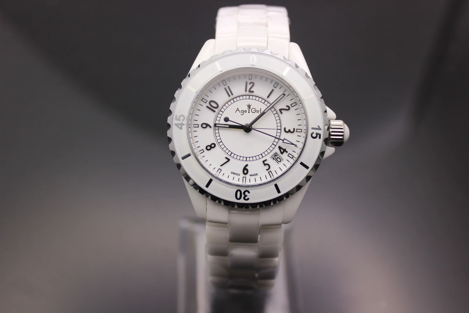 

New Men Women LuxuryJapan Quartz Black White Ceramic Date Diamonds Round Watch couple of high-quality waterproof businessman