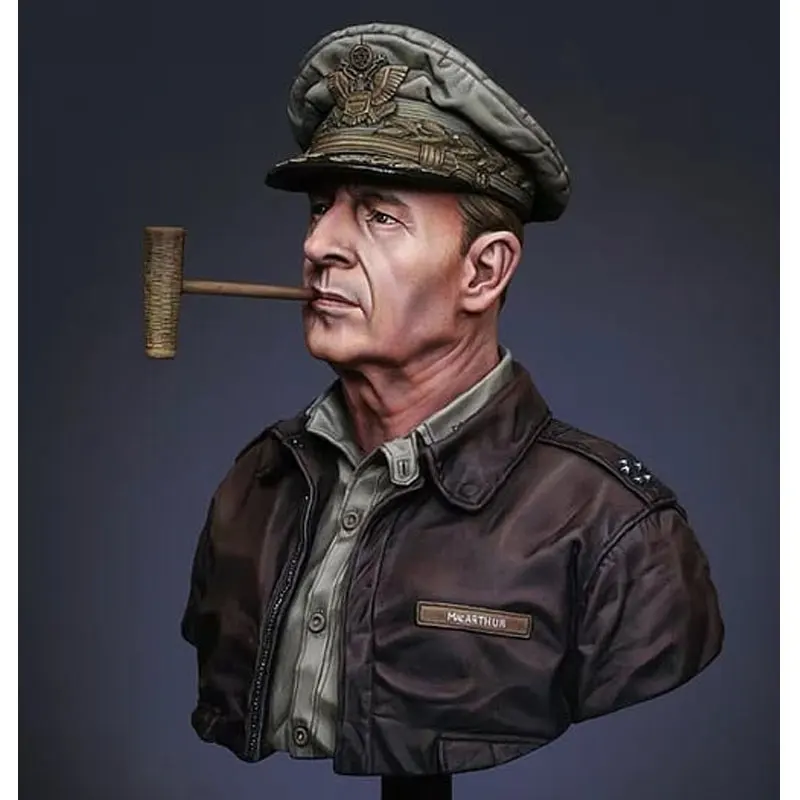 Douglas MacArthur (3)