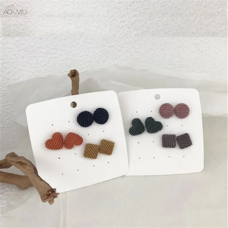 

AOMU Minimalist New Korea Cute Cloth Love Circle Retro Autumn Winter Stud Earrings for Birthday Gifts Wedding Jewelry серьги
