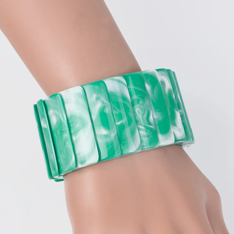 

2019 Europe and America New Fashion Hyperbole Resin Bracelet Summer Geometric Pattern Acrylic Handmade Bracelets for Women