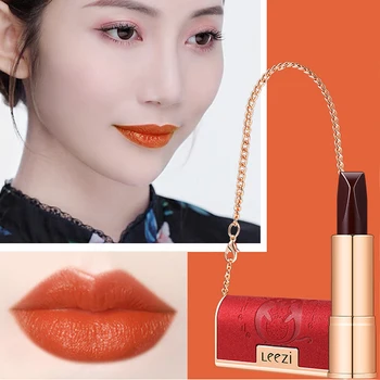 

3-in-1 Velvet-like Matte Tri-color Lipstick Highly Pigmented Lip Makeup with Mini Chain Storage Bag EY669