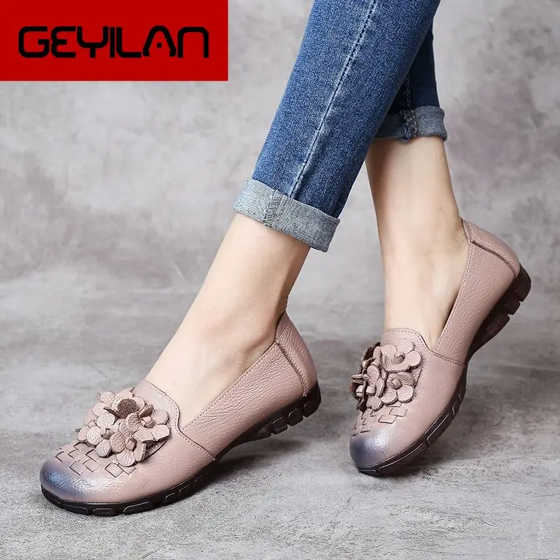 

2020 Spring Handmade Vintage Round Toe Flats Shoes Woman Genuine Leather With Flowers Soft Bottom Slip-On Ladies Loafers