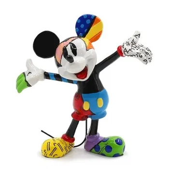 

Disney Colored Drawing Mickey Mouse Resin Figurine Mickey's Hug Decoration Cartoon Action Figure Collection Model Toy X4795