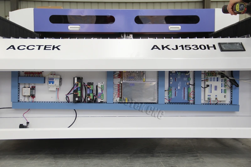 Цзинань ACCTEK металла и неметалла Cnc лазерной резки для 2 мм нержавеющей стали AKJ1530H