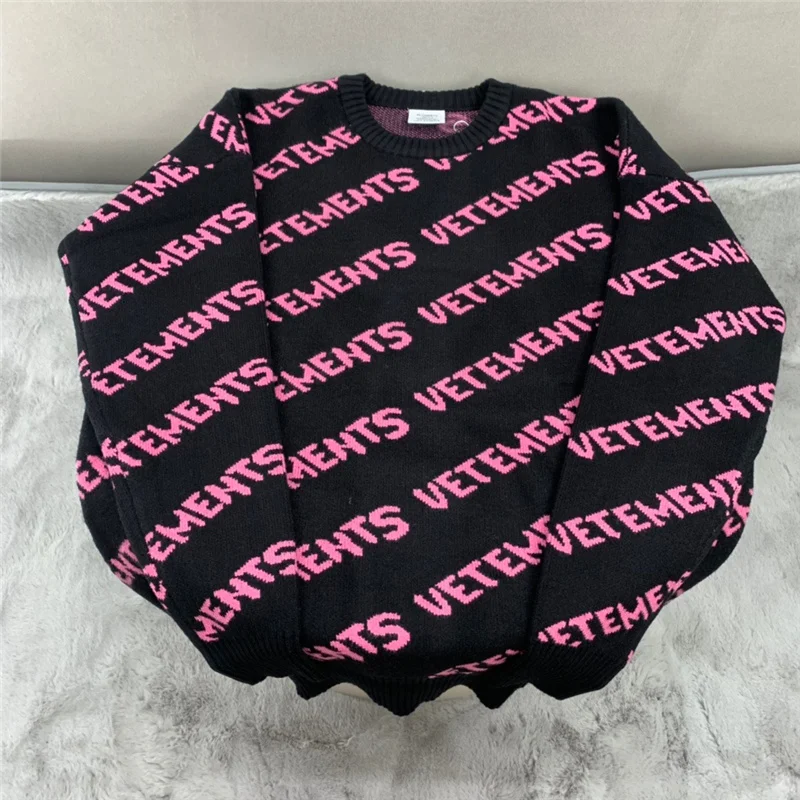 VETEMENTS Allover Logo Sweater Men Women 1:1 High Quality Sweatshirts Vetements Crewneck Hoodie Thick material VTM Inside Tag cardigan male