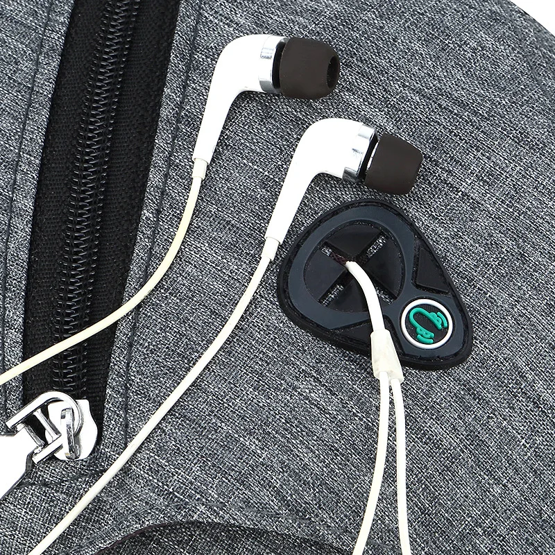 

USB Smart Charging Port with Headphone Jack Men Chest Bag Fashion Casual Crossbody Bag